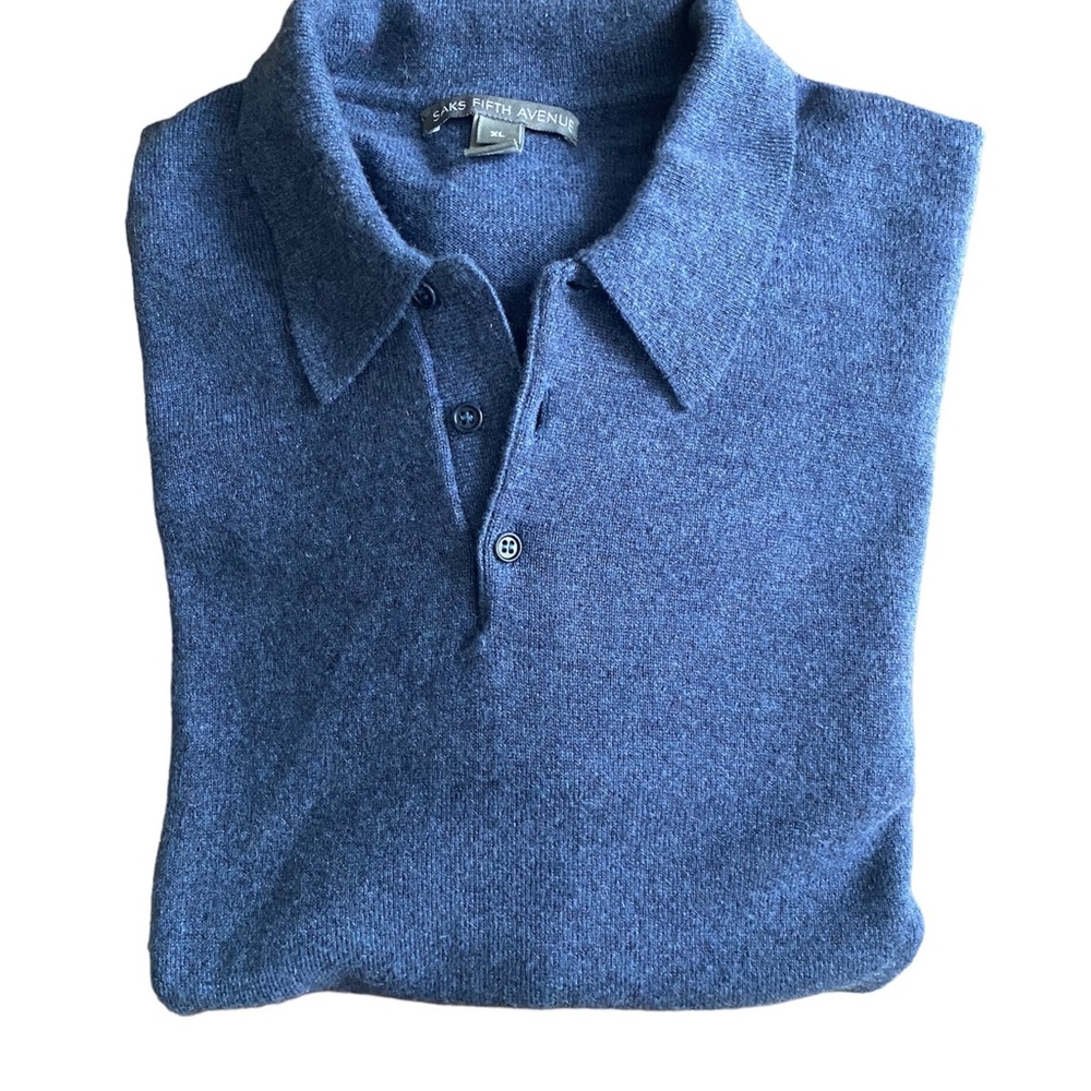 Mens Saks Fifth Avenue Cashmere Sweater in a polo style. Size XL.